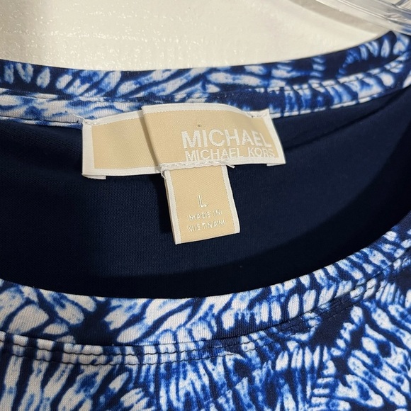MICHAEL KORS Blue Split back Top | size large - Picture 2 of 10